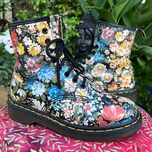 🏴 Dr. Martens MIE Sienna Miller Floral Boots UK 4 - Picture 15 of 17
